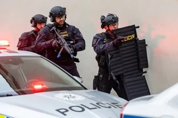 УБИСТВО ВО ГРАДСКО СОБРАНИЕ ВО ЧЕШКА: Почината жена и четири ранети лица, напаѓачот бил ликвидиран