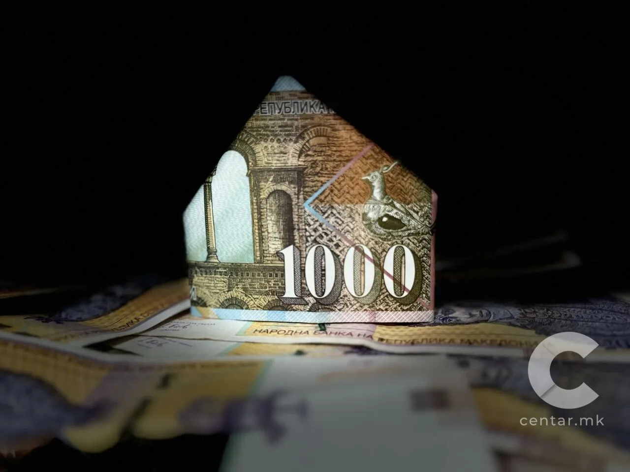 СРЕЌНА ВЕСТ ЗА ПЕНЗИОНЕРИТЕ: Оваа наша банка предвреме ги исплати пензиите – овој пат тие се покачени за 1.000 денари согласно владината одлука