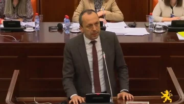 СДСМ НЕ ЗНАЕ ШТО САКА: Еден ден велат добро е линеарно покачување, друг ден дека пензиите треба да се покачат процентуално, вели Петрушевски