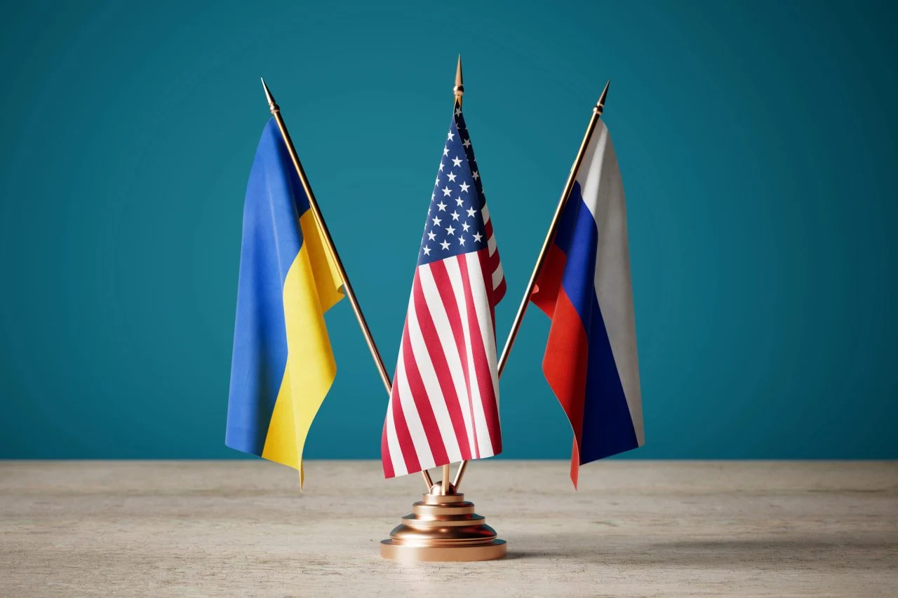 Ушаков: Нема смисла да се водат преговори со Украина и САД