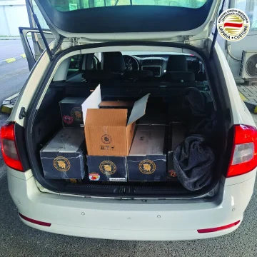 (ФОТО) Царина спречи обид за шверц на 120 килограми тутун за наргиле на преминот Блаце