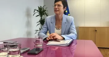 Кос: Потребни се посилни механизми против назадувањето на новите членки на ЕУ