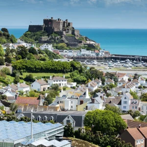 Годишна поддршка од 600.000 фунти за одржување на 12-те парохиски цркви