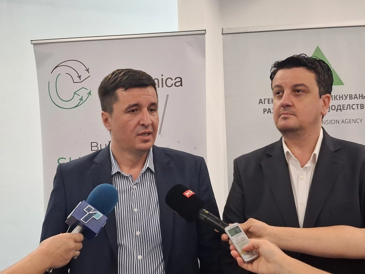 АПРЗ во Битола презентираше резултати од анализа на органиска материја и јаглерод во почвите
