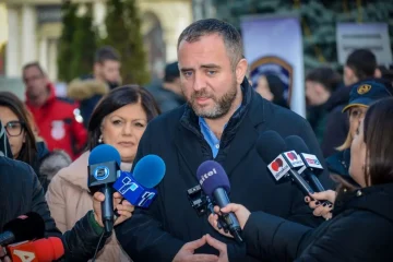 (ВИДЕО) СИГУРНИ ПРАЗНИЦИ, БЕЗ УПОТРЕБА НА ПИРОТЕХНИКА: Кампања со фокус на безбедноста на децата и младите