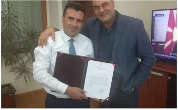 РАЗОТКРИЕНИ ПР АКТИВНОСТИТЕ НА СДС: Заев, Башановиќ и Милан Счекич диригираат зад сцената