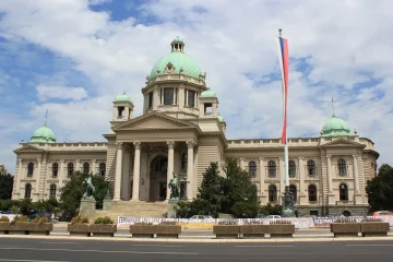 Вучиќ: Вонредни избори најрано на 31 мај, разговорите со партиите продолжуваат