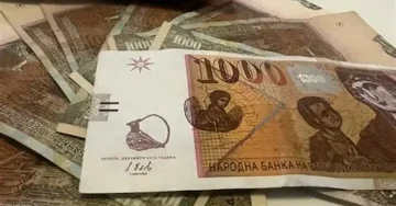 Мицкоски: Понудивме зголемување на платите на административните службеници за околу 40 проценти, ССМ го одбија покачувањето