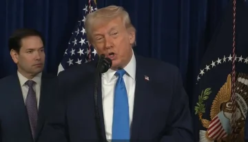 Трамп: Иран нѐ извести дека земјата е во состојба на колапс, сакаат да го отвориме Ормускиот теснец