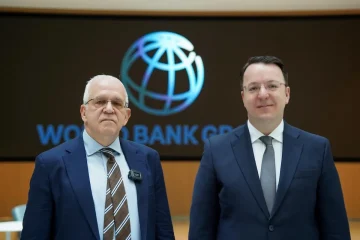 (ФОТО) НИКОЛОСКИ НА СРЕДБИ ВО СВЕТСКА БАНКА: Инвестираме во инфраструктурата и транспортот, најавувам нови проекти за развој на општините