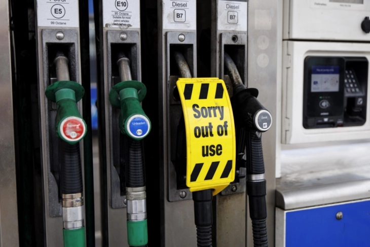 Цените на нафтата скокнаа за уште два отсто поради продолжување на блокадата на Ормускиот Теснец