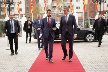 Мицкоски се сретна со Милатовиќ: Продолжуваме да градиме мостови на пријателство, стабилност и заеднички напредок