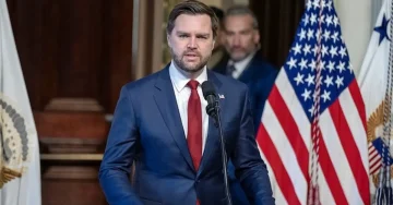 Венс: „Фантазија“ е да се помисли дека Украина може да победи со повеќе пари од САД или воведување на санкции врз Русија